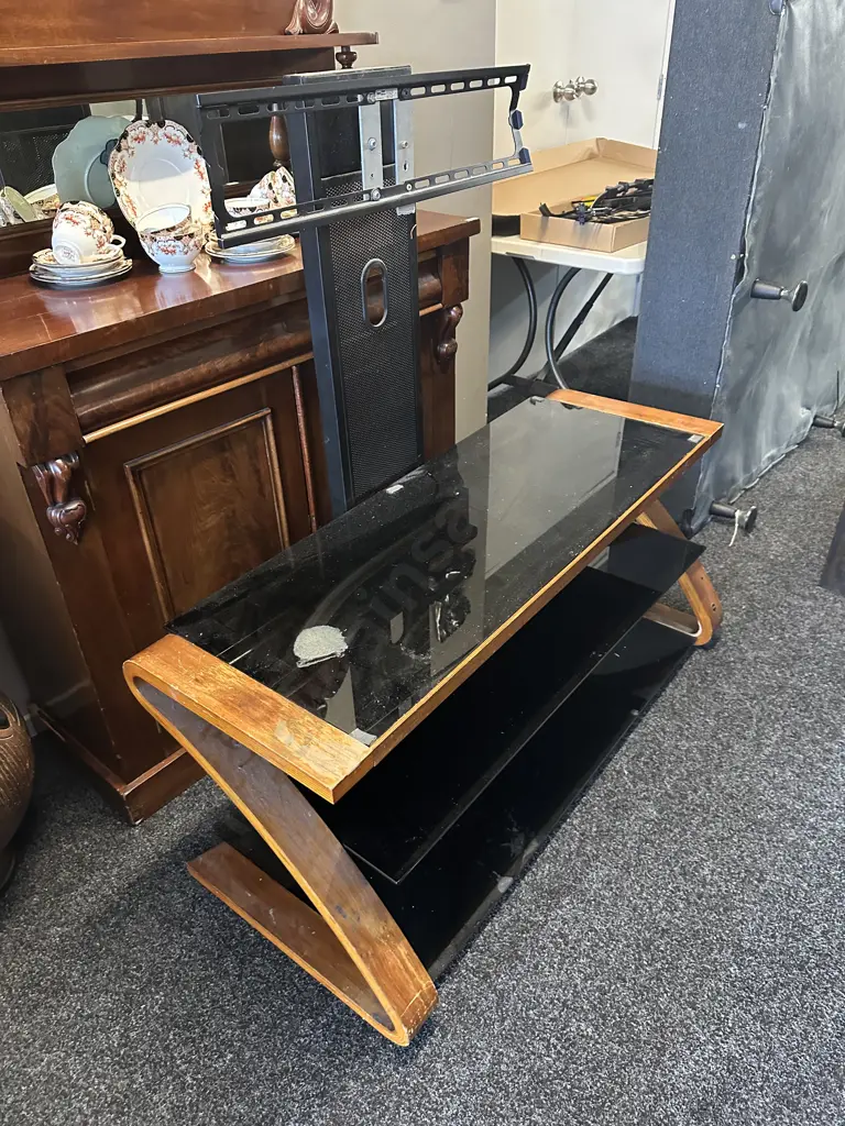 OMP 3 Shelf TV Stand H54 W122 D52cm With Cordtech 37-80" TV Mount (FXEC200-T) H122cm Image 1++