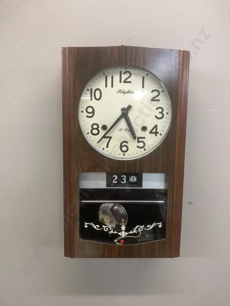 Vintage Rhythm 30 Day Calendar Wall Clock Image 1++