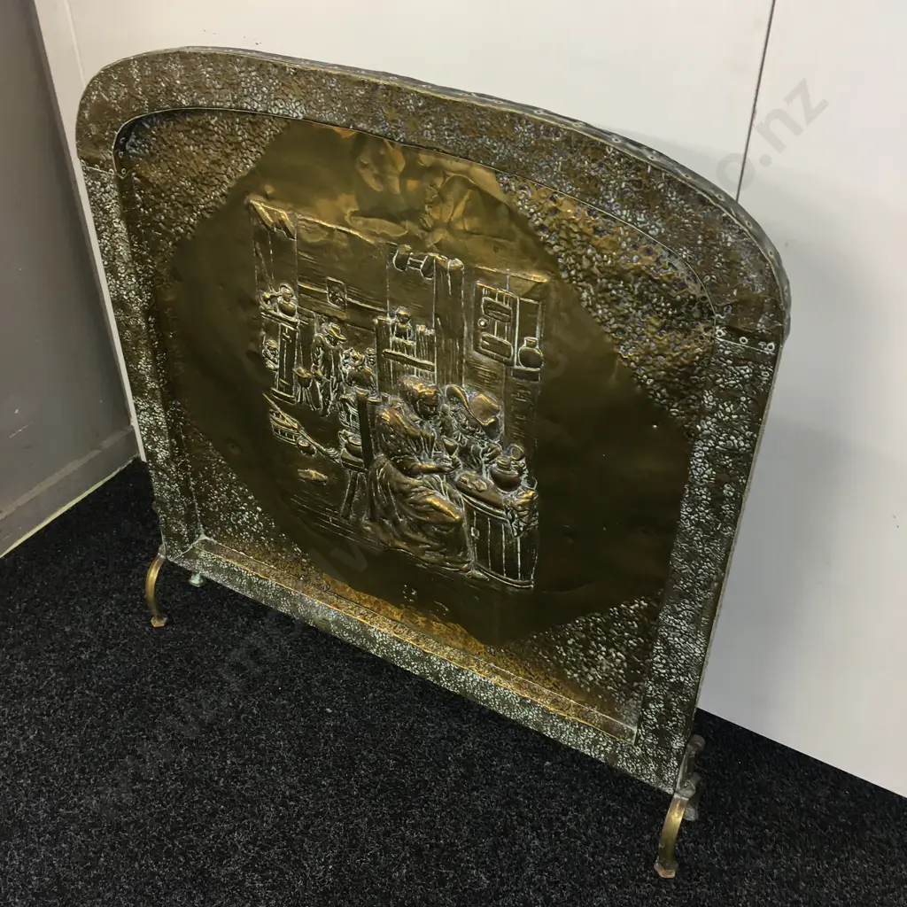 Brass Repousse Fire Screen H77,W72cm Image 1++