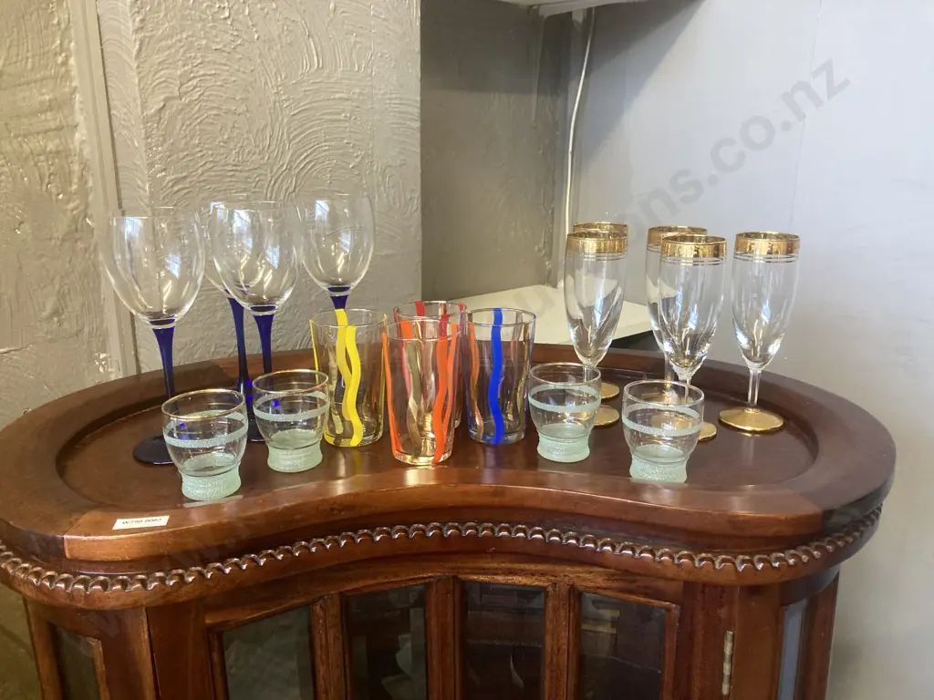 Selection of Retro Glasses Image 1++