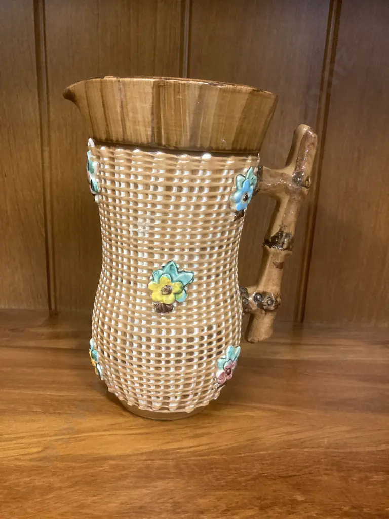 Vintage 1950s Italian Art Pottery Basket Weave Jug, marked 601 Italy On Base, 21cm Image 1++