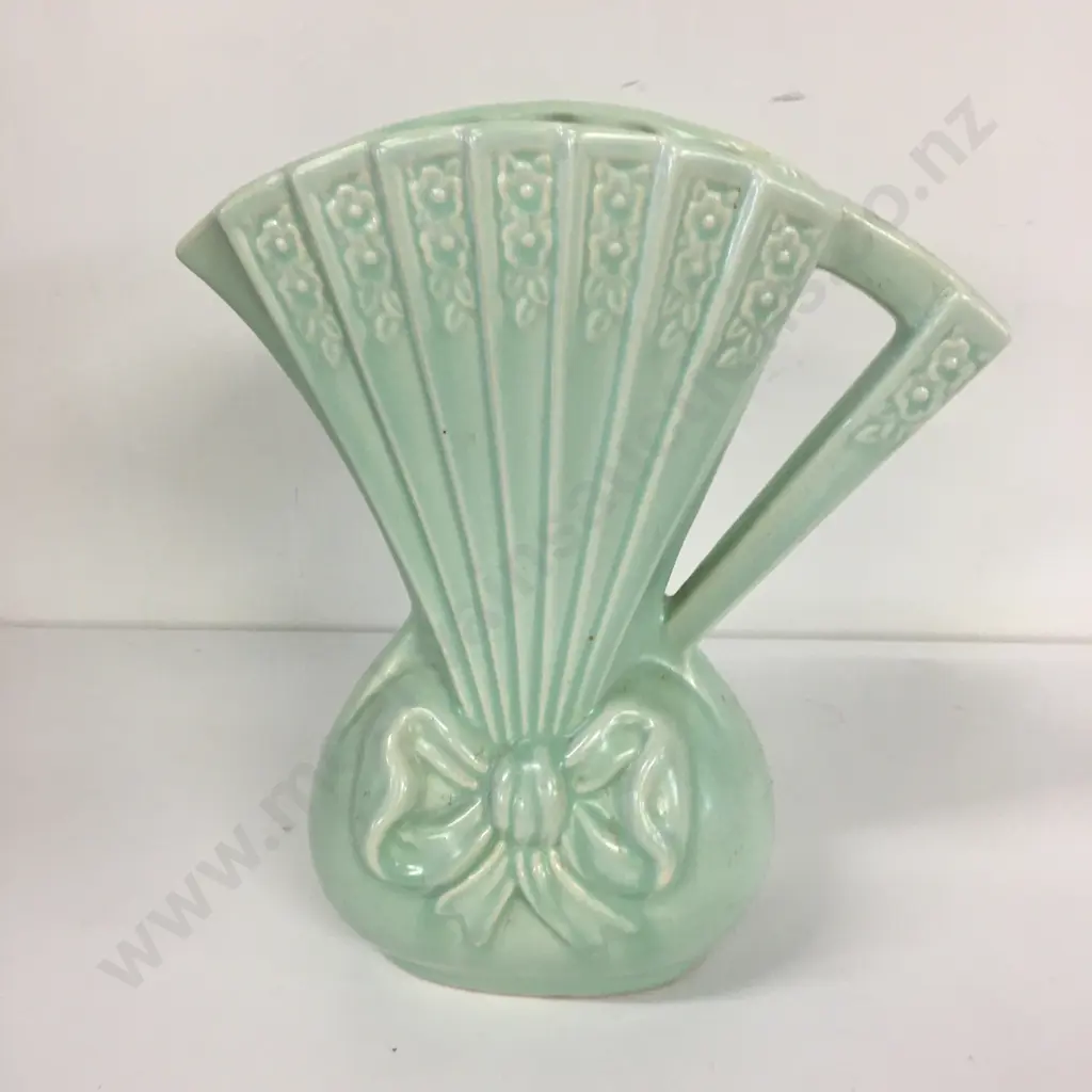 Art Deco English Dartmouth Vase Spearmint Green H21cm. Image 1++
