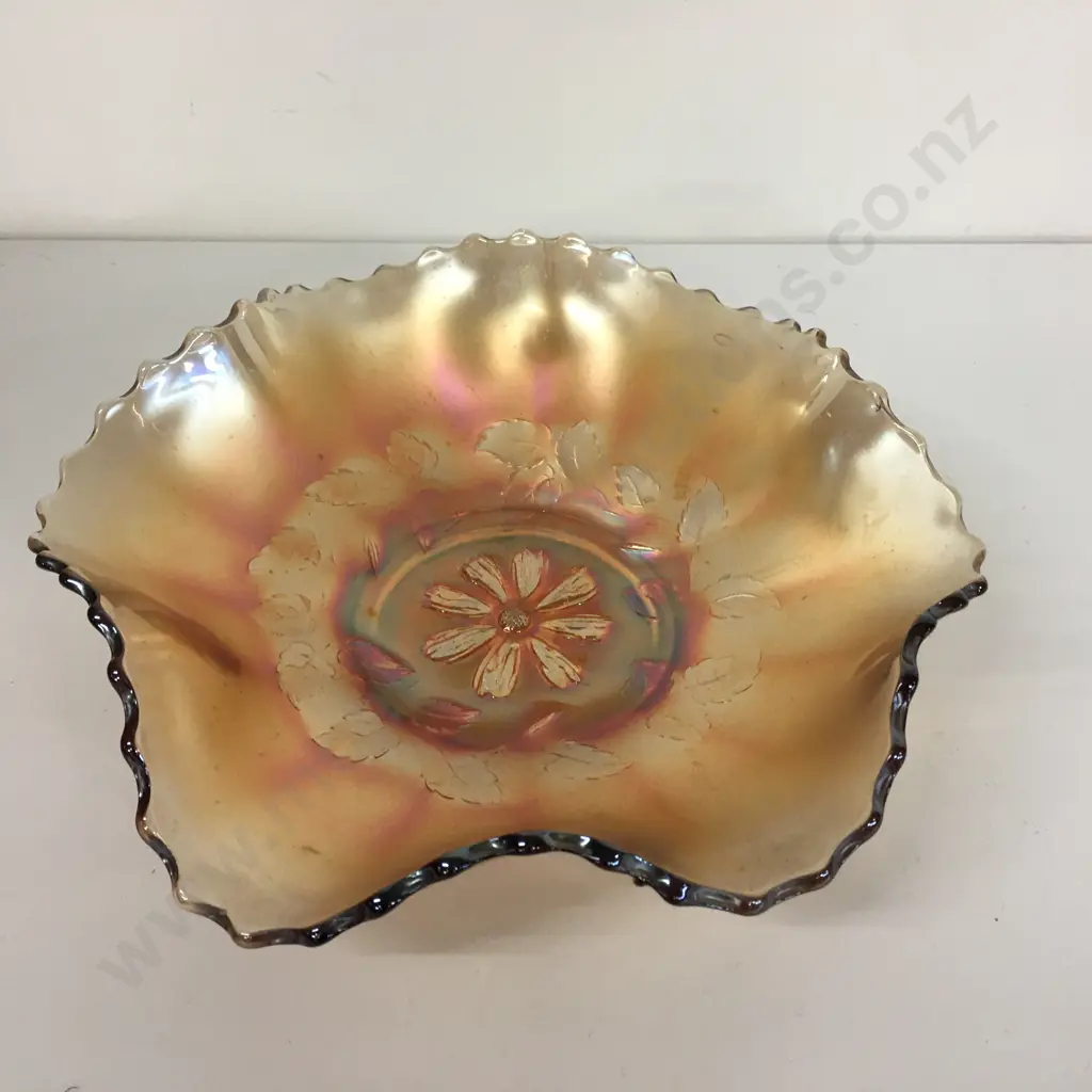 Carnival Dugan Glass Bowl Wild Flower Detail H7cm, Dia25cm. Image 1++