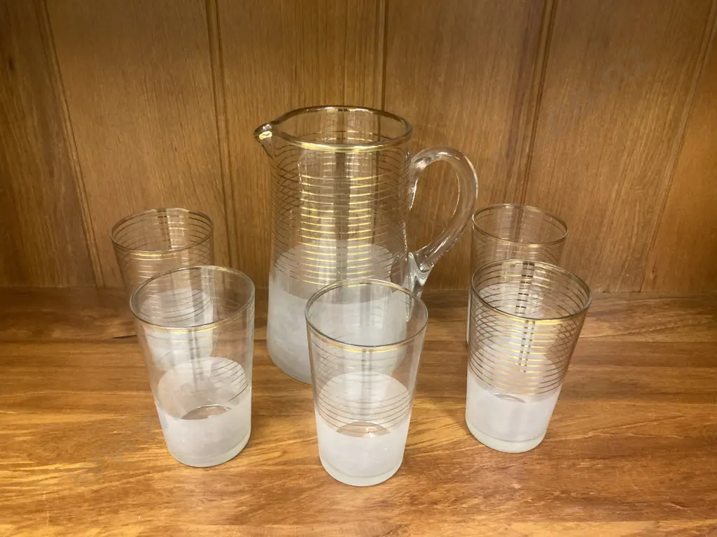 Art Deco Glass Pitcher With 5 Matching Drinking Glasses Image 1++