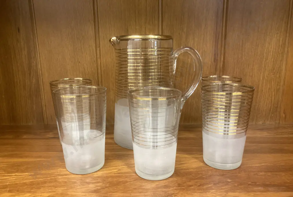 Art Deco Glass Pitcher With 5 Matching Drinking Glasses Image 1++