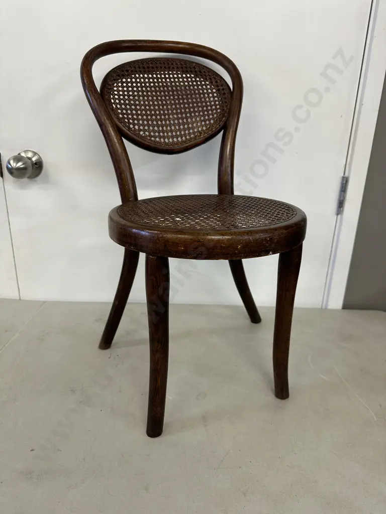 Vintage Childs Bentwood Chair Image 1++