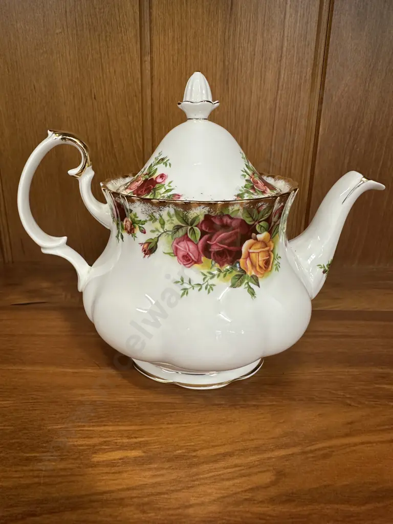 Royal Albert 'Old Country Roses' Teapot H14cm Image 1++