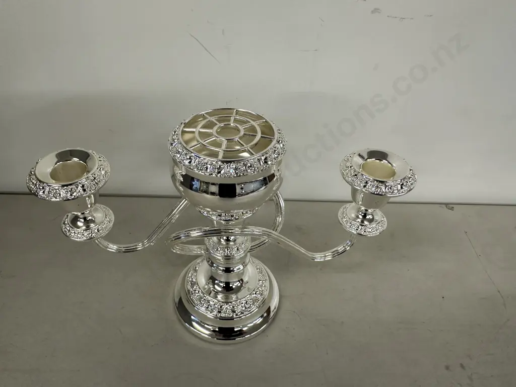 Lanthe Candelabra Silver Plated 3 Candle Holder & Posy Bowl  Image 1++