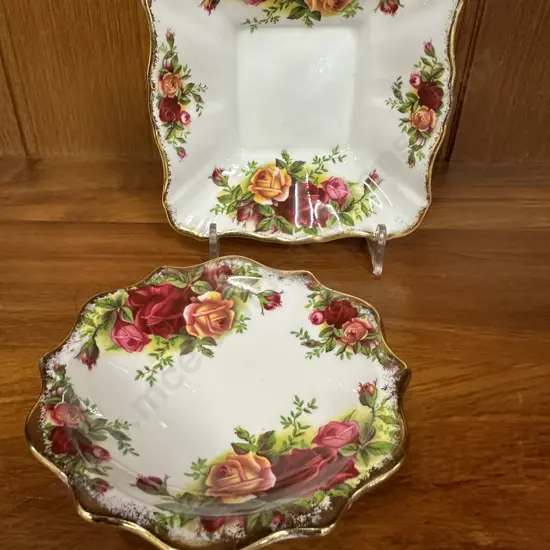 Pair Of Royal Albert 'Old Country Roses' Pin Dishes x2