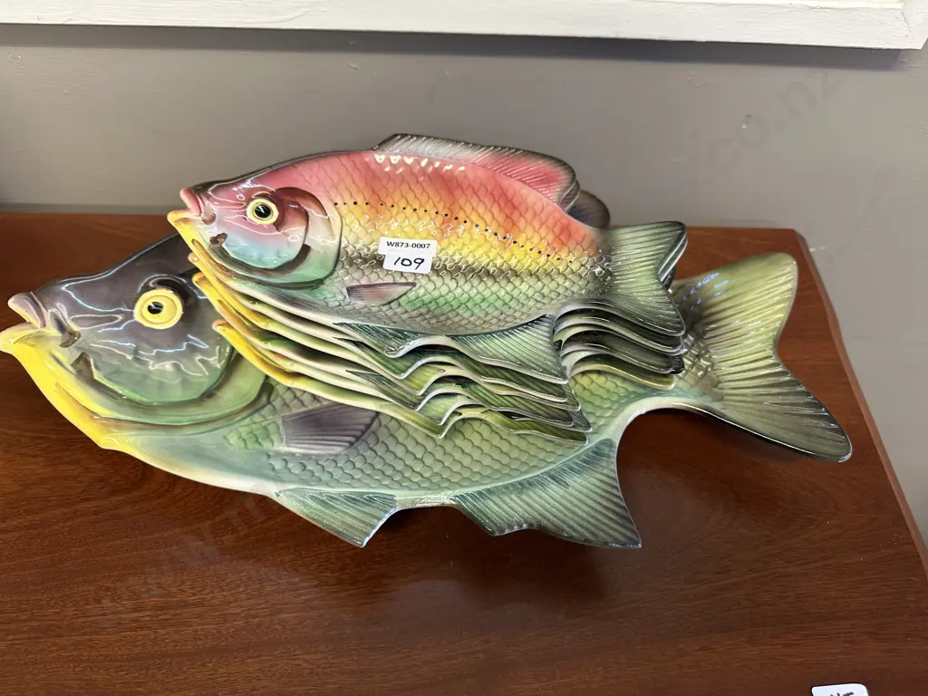 Vintage Fish Platter & Side Plates Image 1++