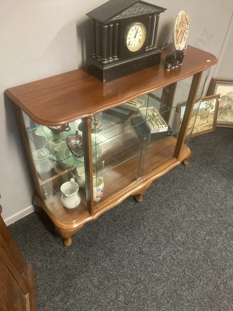 Mahogany & Curved Glass China Display Cabinet, Cabriole Legs, Glass Shelves, Mirror Backed, H90 W120 D37cm, With Key Image 1++
