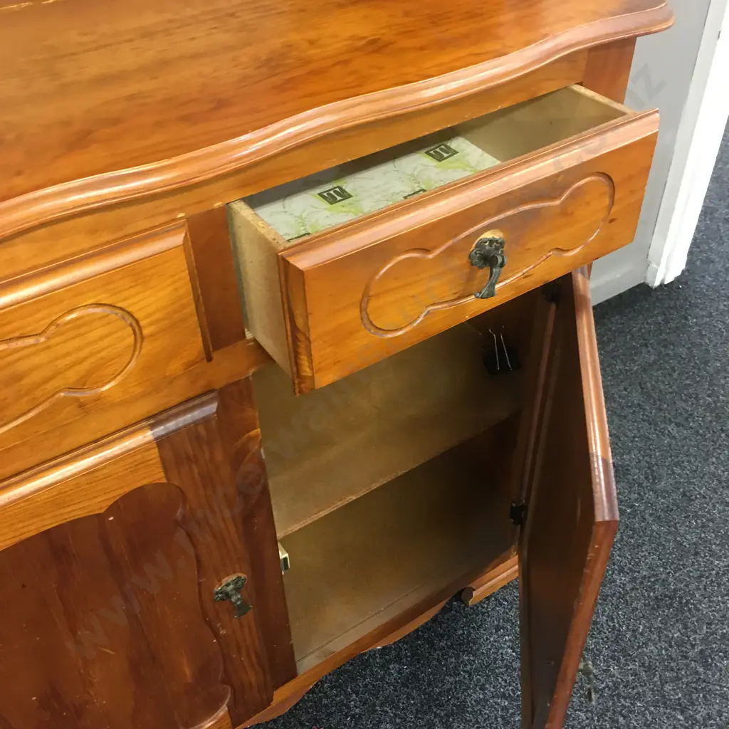 Pine 4 Door Hutchdresser, 2 Drawers, 2 Glass Doors, H185 W96 D45cm Image 1++