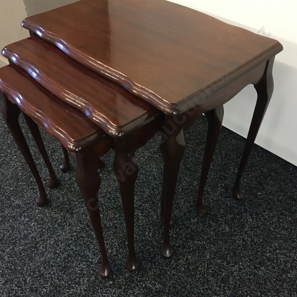 Mahogany Nest Of Tables Cabriole Legs Image 1++