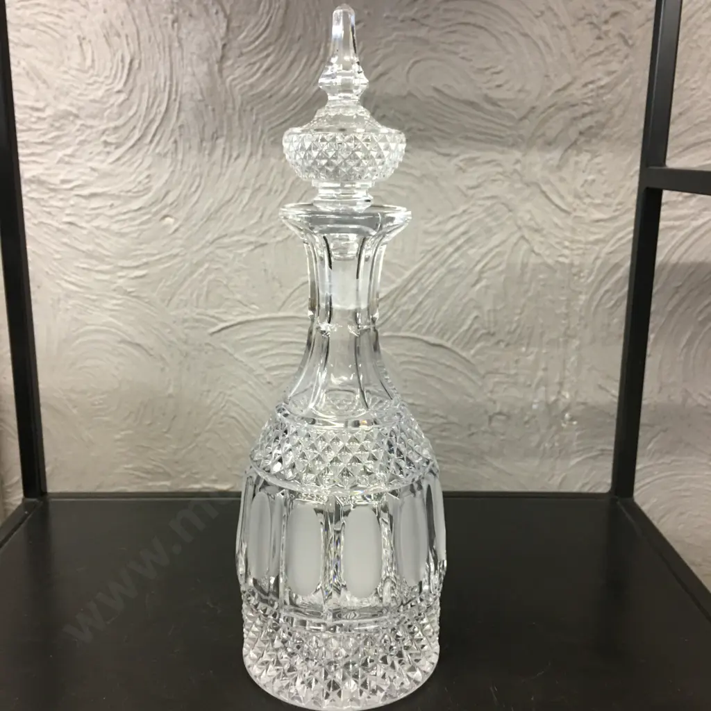 Stunning Crystal Decanter Image 1++