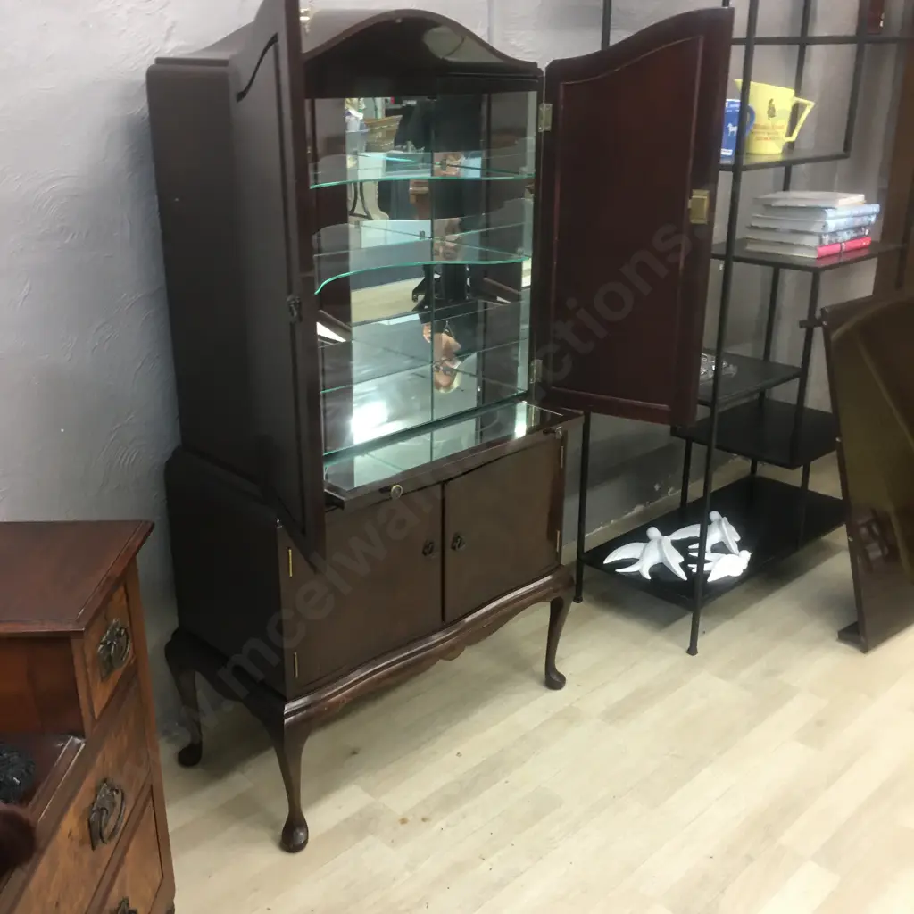 Queen Anne Mahogany Cocktail Cabinet, Mirrored, Cabriole Legs, Glass Shelves & Slide Out Glass Shelf Image 1++
