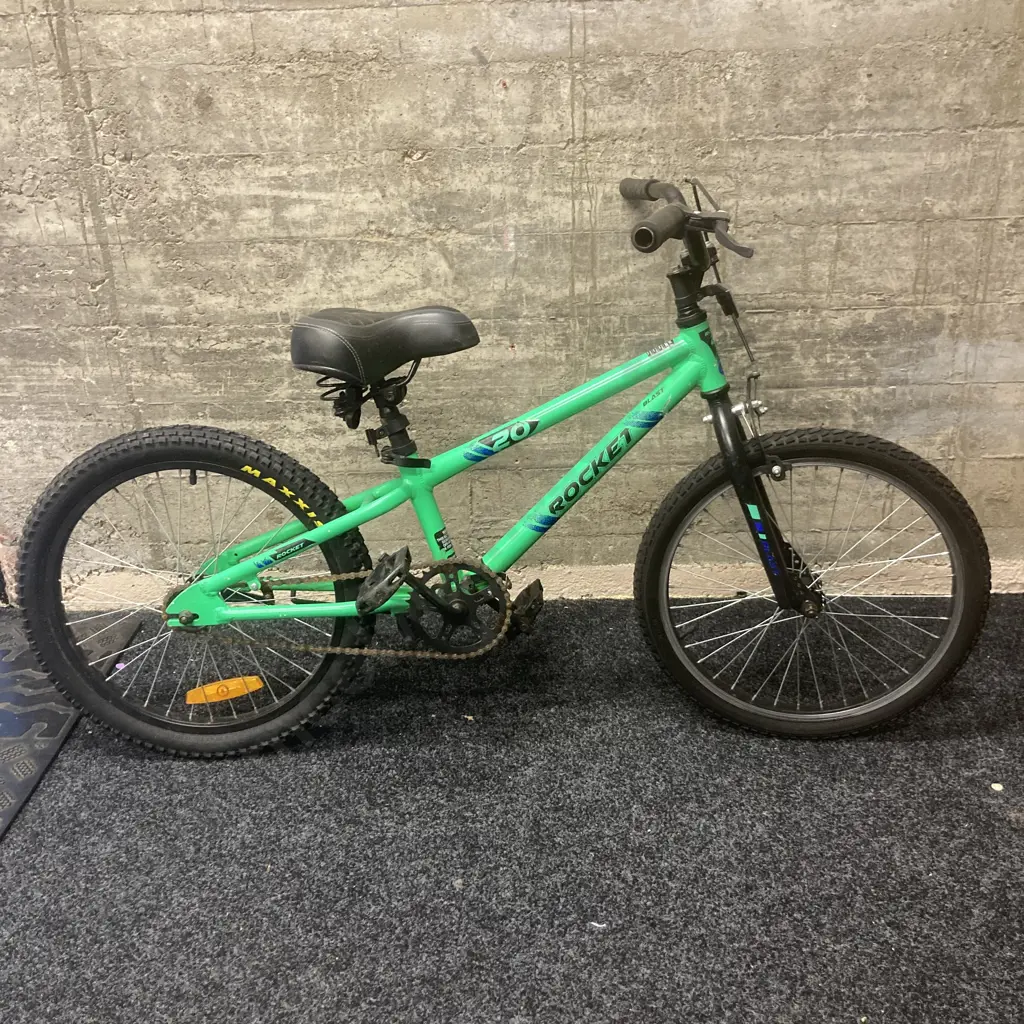 Blast Rocket 20 Black & Green BMX With Helmet Image 1++