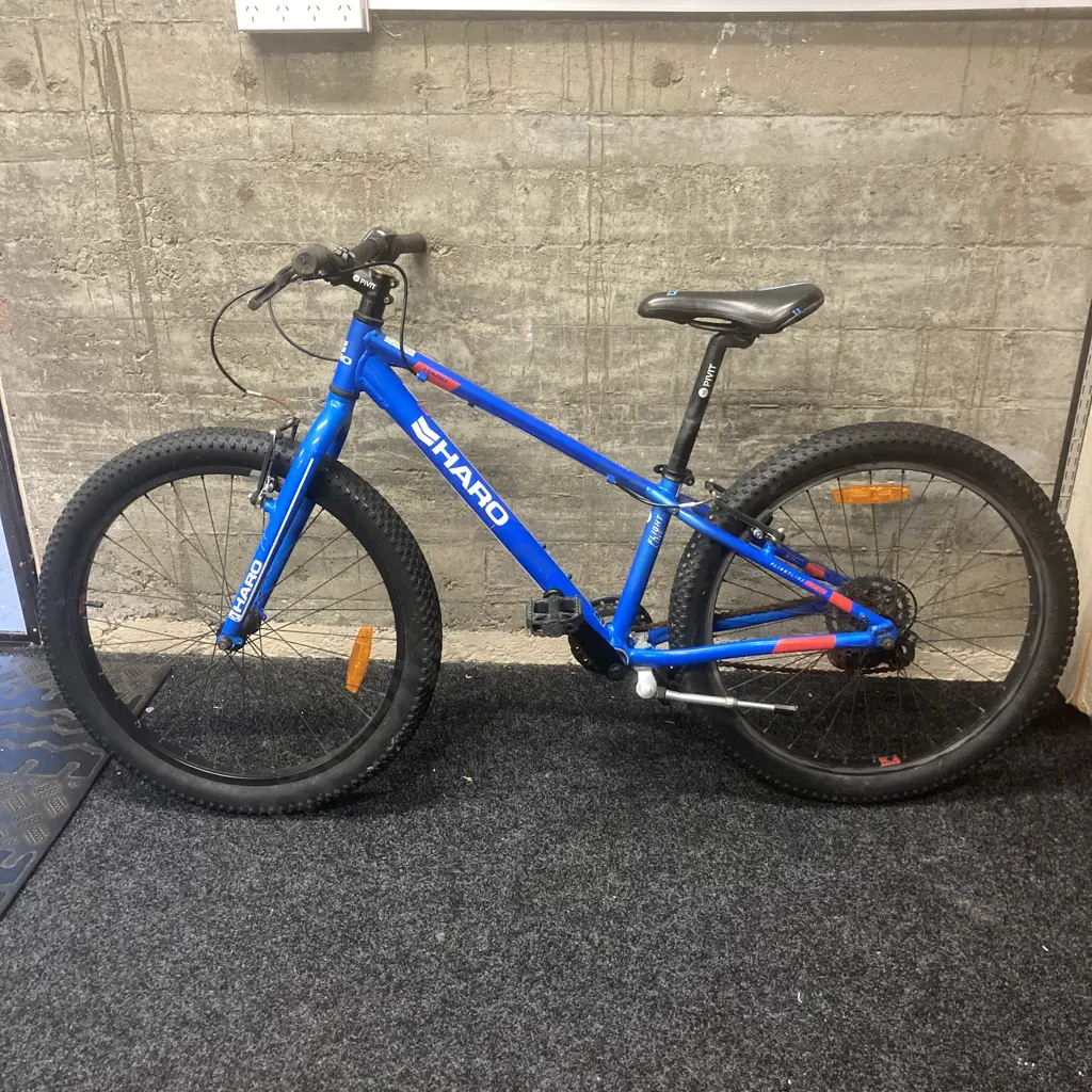 Blue Haro Flight Line 24Plus Pivit Mountain Bike Image 1++