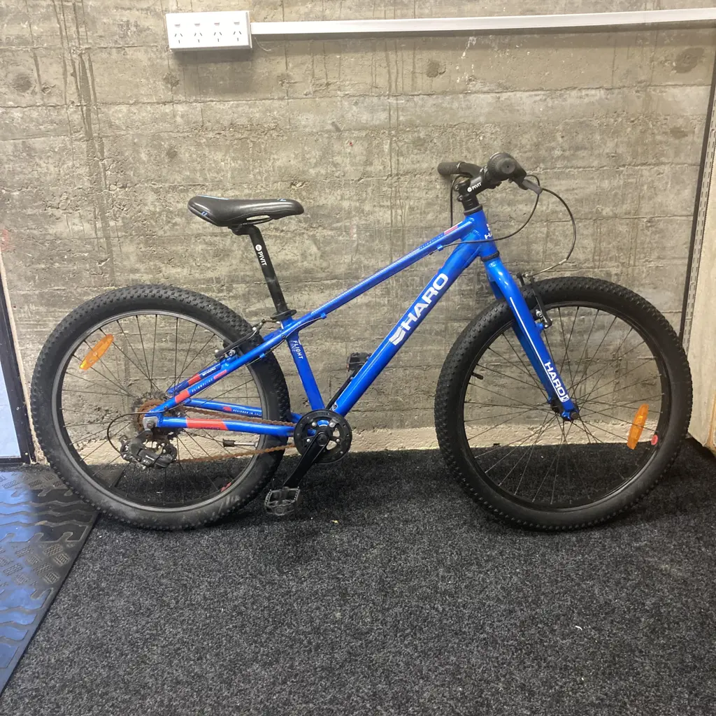 Blue Haro Flight Line 24Plus Pivit Mountain Bike Image 1++