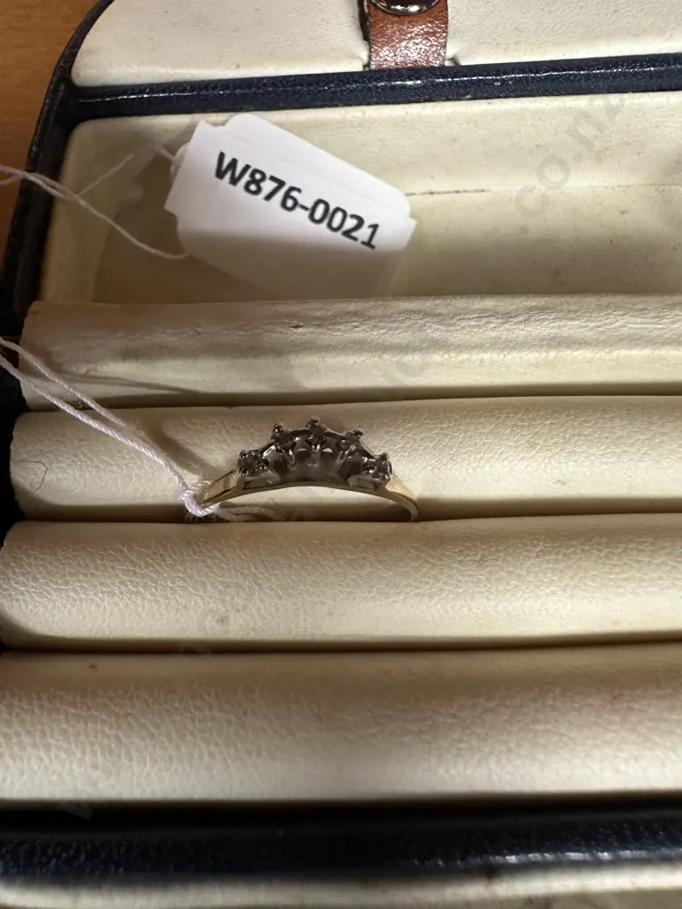 Gold & Diamond Ring Stamped 9ct Image 1++