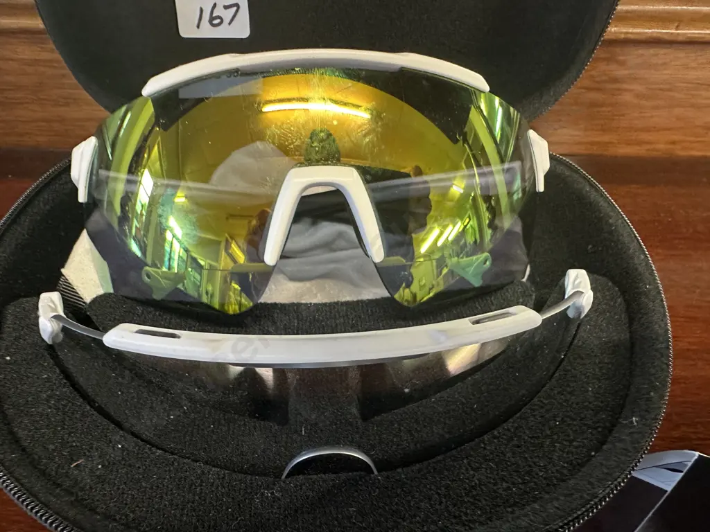 Smith Ruckus Sunglasses, Matte White 6HT 3 With Two Interchangeable ChromaPop? Lenses In Performance Zip Case Image 1++