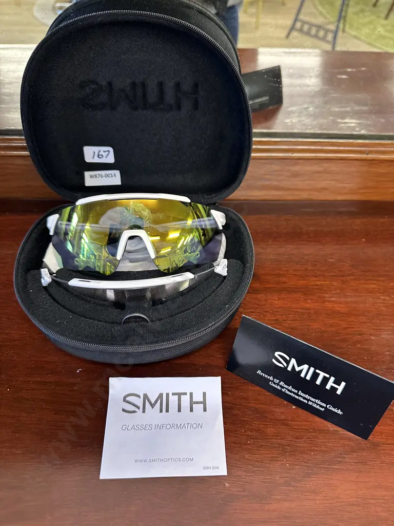 Smith Ruckus Sunglasses, Matte White 6HT 3 With Two Interchangeable ChromaPop? Lenses In Performance Zip Case Image 1++