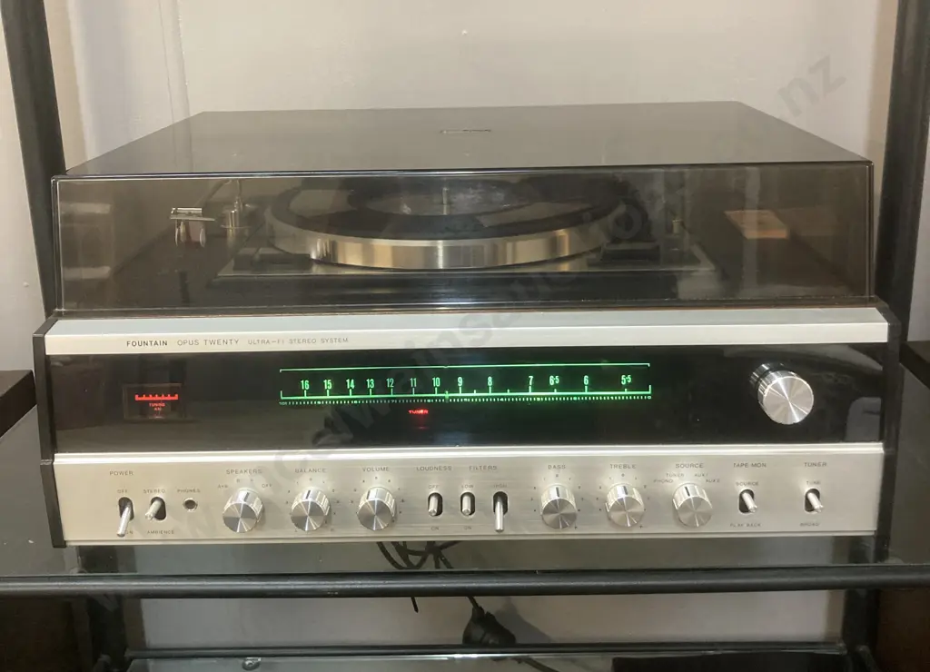 Fountain Opus Twenty Ultra-Fi Stereo. Garrard 35SB Record Changer, 2 Speakers & Manual (One Owner From New) Image 1++