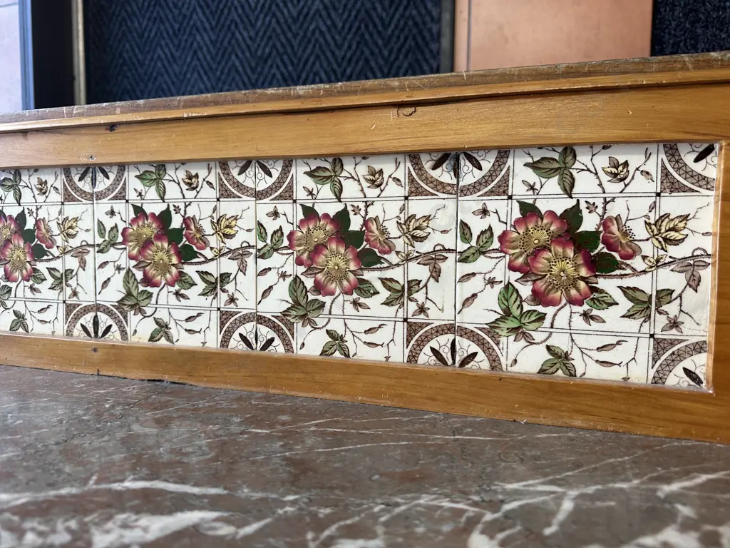 Solid Marble Washstand Top With Tiled Upstand Image 1++