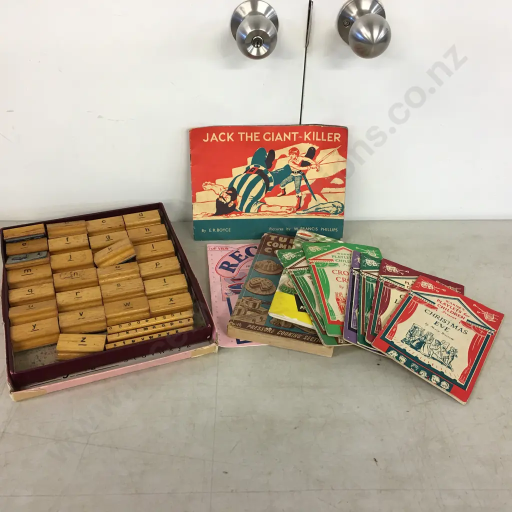 Vintage Colet Picture & Sound Alphabet Rubber Stamps & Assorted Books Image 1++