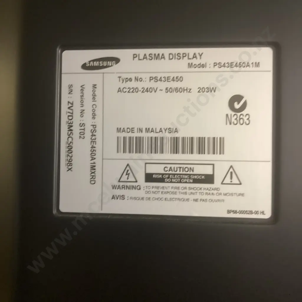 Samsung 43" Series 4 Plasma TV With Remote Control & Manual. Model PS43E450A1M Image 1++