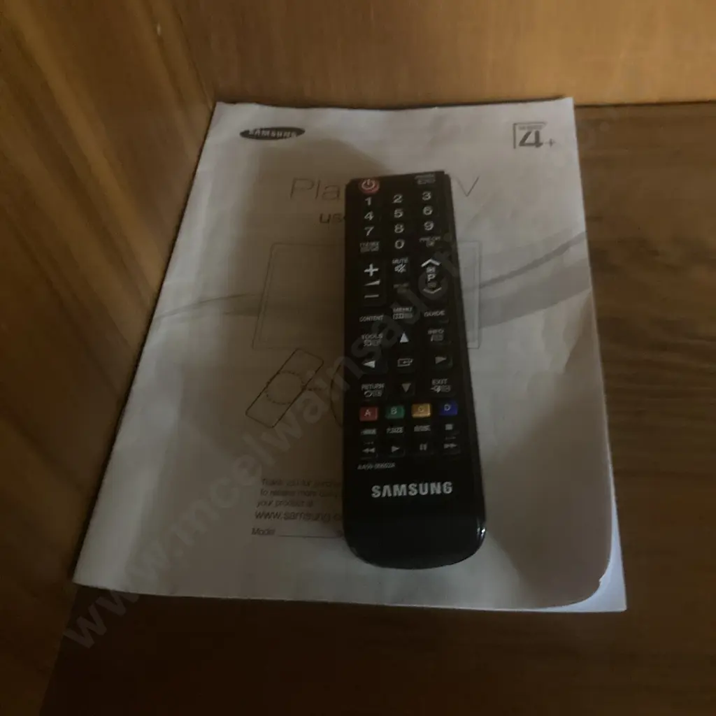 Samsung 43" Series 4 Plasma TV With Remote Control & Manual. Model PS43E450A1M Image 1++