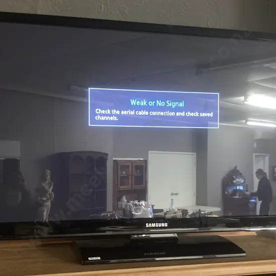 Samsung 43" Series 4 Plasma TV With Remote Control & Manual. Model PS43E450A1M
