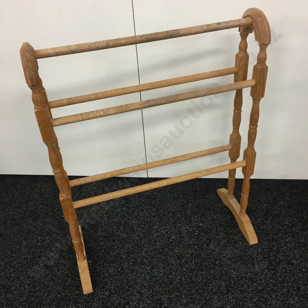Pine Freestanding Towel Rail, 77 x 63cm Image 1++