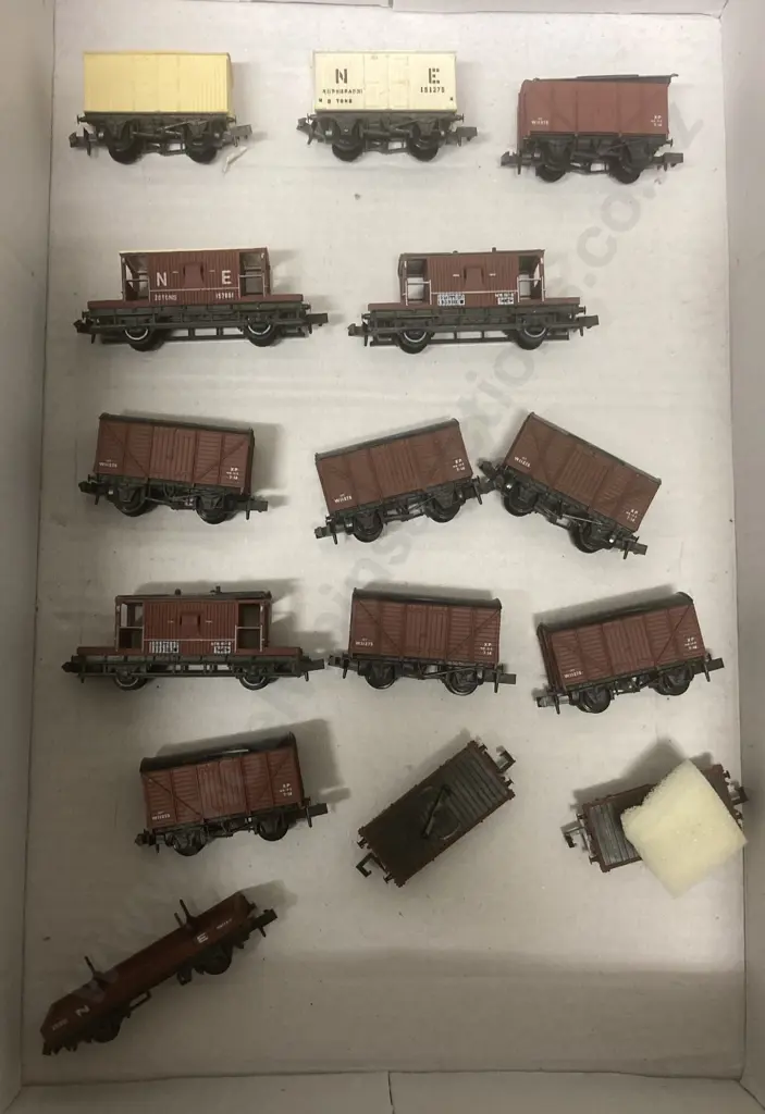 Peco England N Gauge Rolling Stock x 15 Image 1++