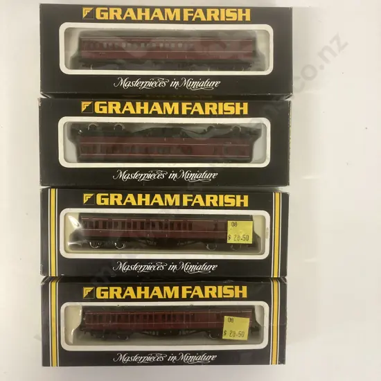 Graham Farish N Gauge #0615 57ft Brake End Coach Suburban BR, Boxed x 4