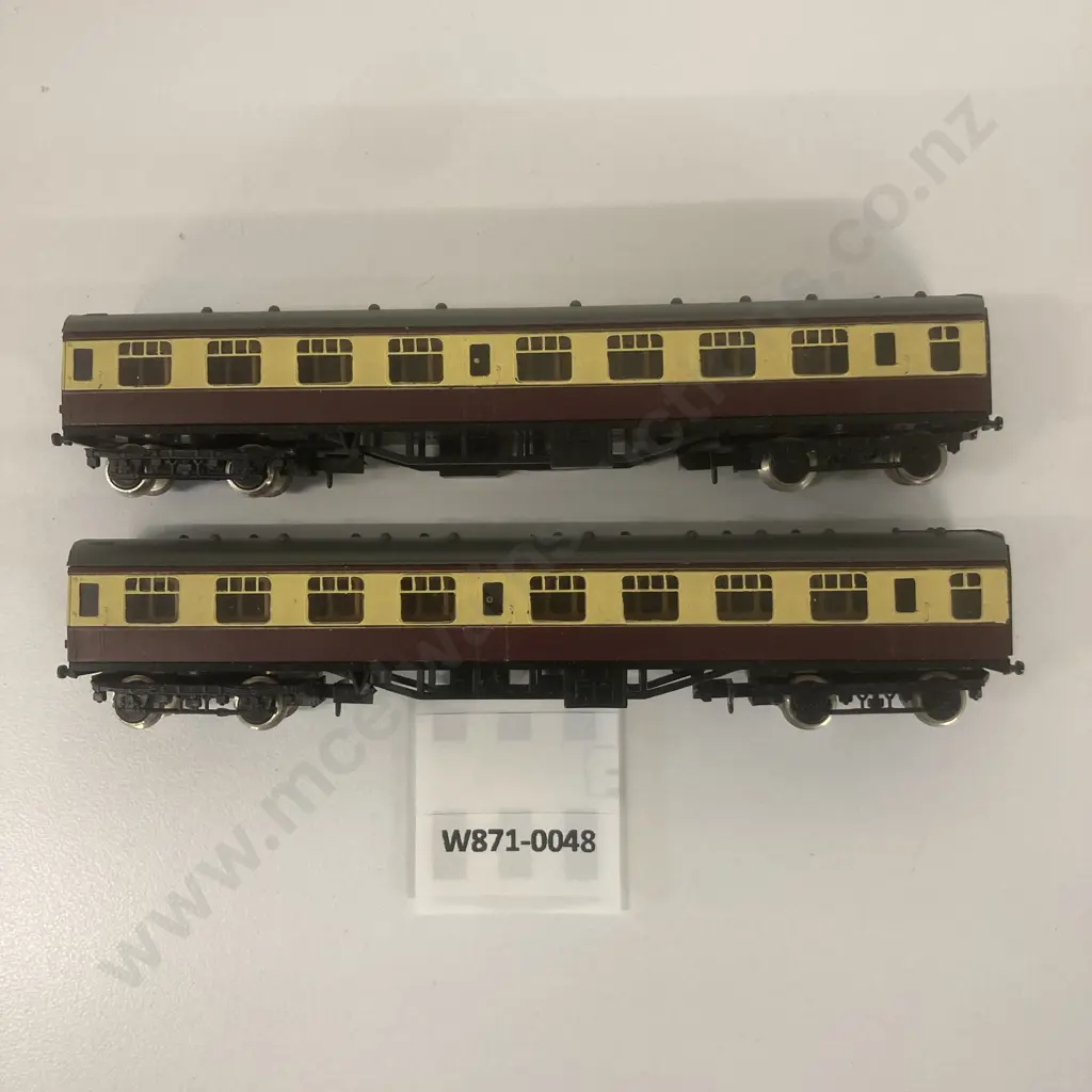 Graham Farish N Gauge #0684 BR 63ft Mk1. Corr. 2nd (SK) Maroon / Cream WR x 2 Image 1++
