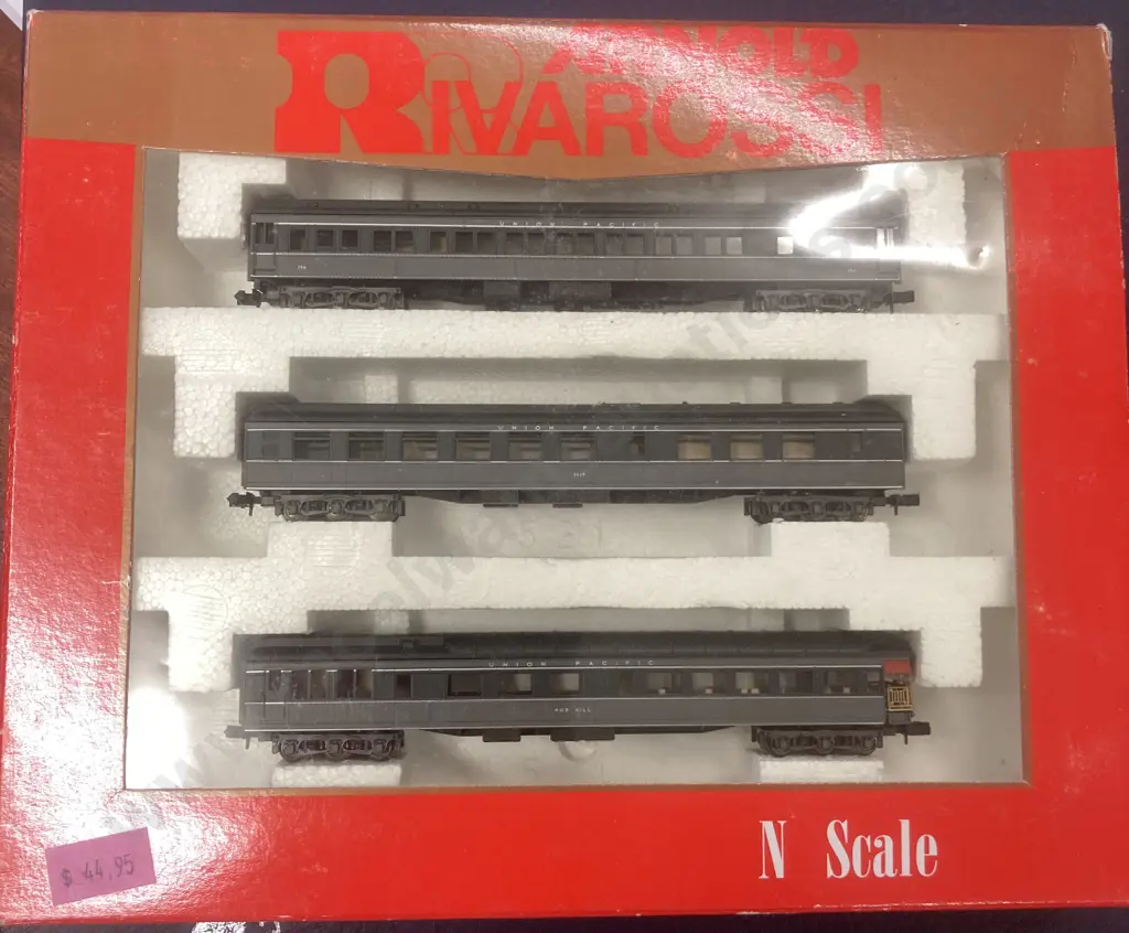 Boxed Arnold Rivarossi N Scale Union Pacific Passenger 3 Car Set #0537 Image 1++