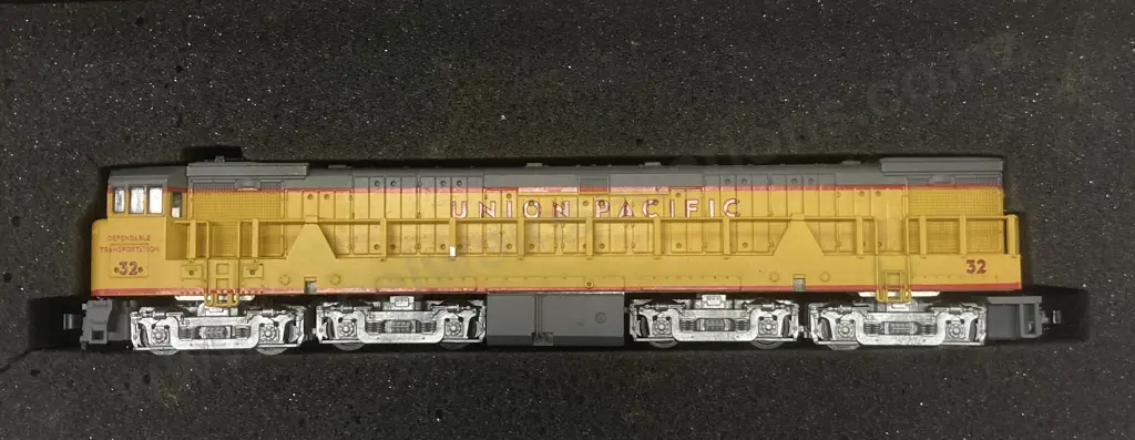 Boxed Vintage Con-Cor N Scale Union Pacific RR GE U-50 Diesel Locomotive #001-003301 Image 1++