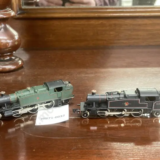 Pair of Graham Farish 1605 B Class 81xx 2-6-2T 8100, 1 In BR Black & 1 In BR Green