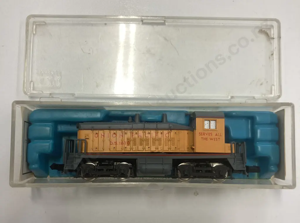 Boxed Rivarossi (Italy) N Scale Locomotive Union Pacific D.S 1870 EMD SW 1500 Diesel Electric Switcher Image 1++