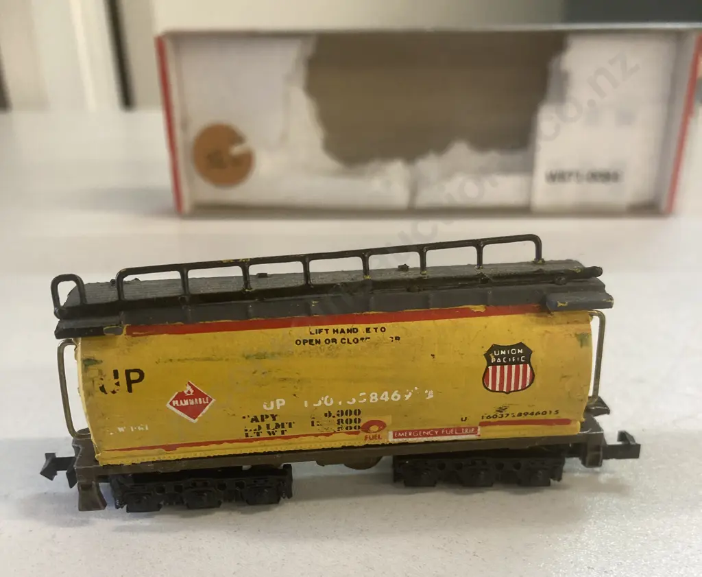 Kato Japan N Scale Freight Fuel Tank, Boxed(Sold With -058) Image 1++