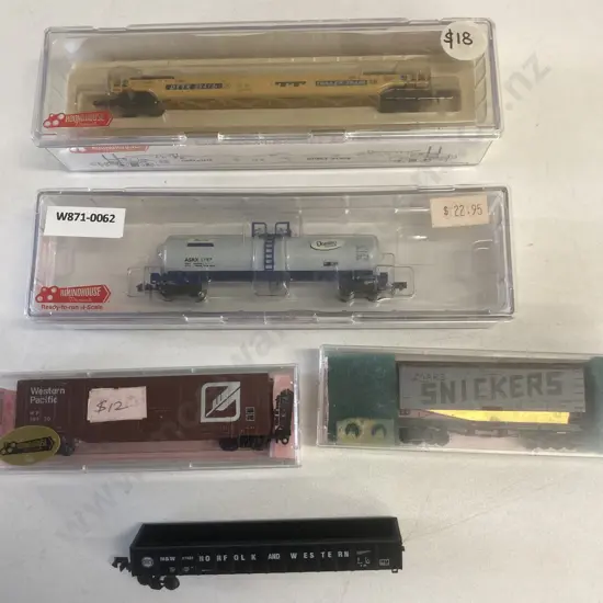 N Scale Roundhouse Rolling Stock x 5