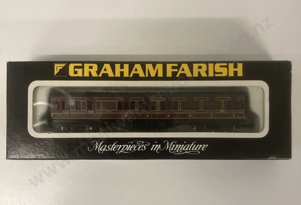 Graham Farish N Gauge #0616 57ft Brake End Coach Sub. LMS (Crim. Lake),Boxed Image 1++