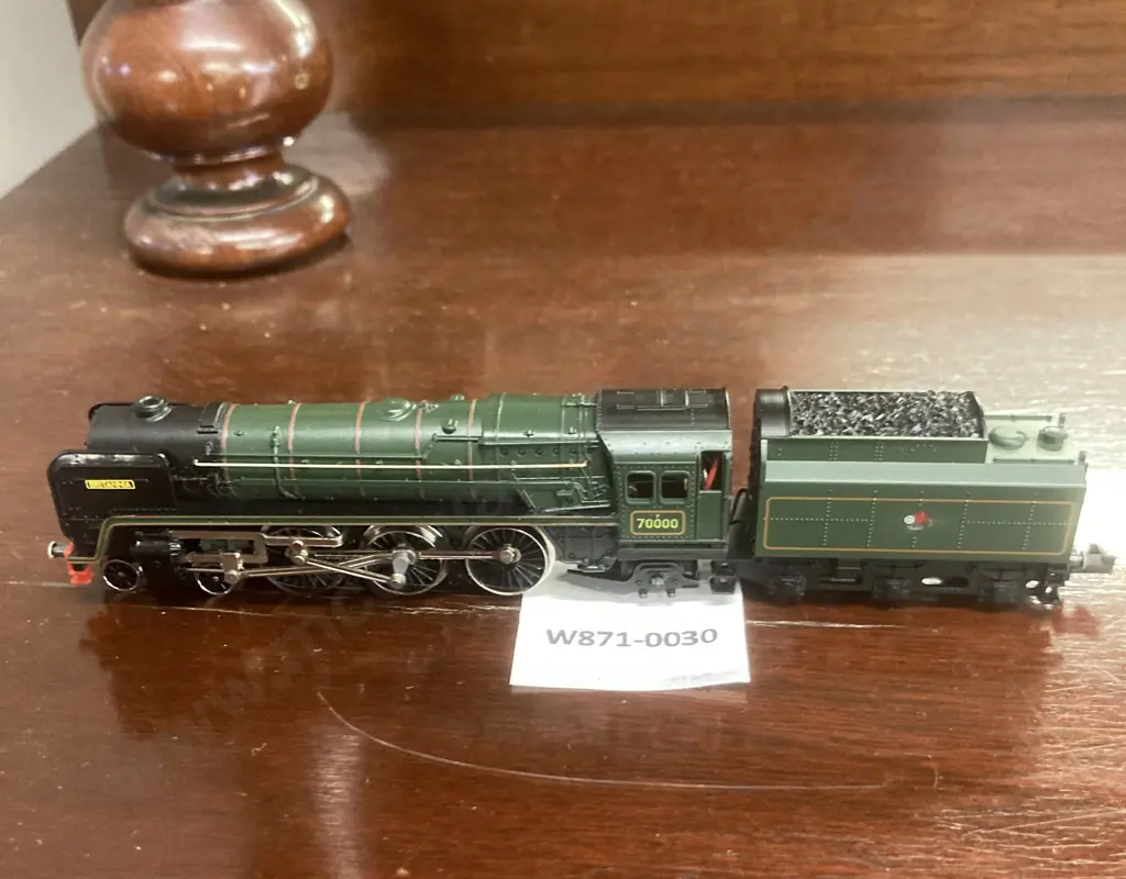 Minitrix #12037 N Gauge Britannia 70000 British Railways Green Image 1++