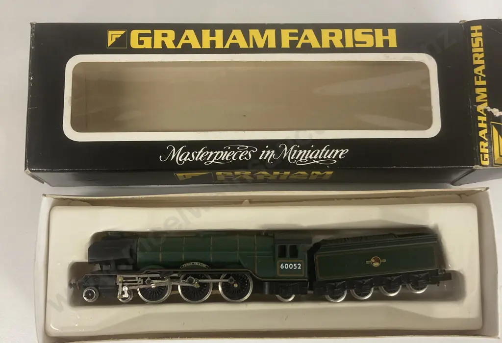Graham Farish 1827 Class A3 4-6-2 '60052' "Prince Palatine" In BR Lined Green, N Gauge, Boxed Image 1++