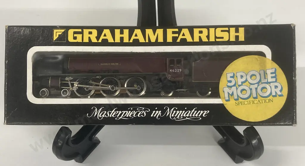 Graham Farish N Gauge No.1816 Duchess Class "Duchess Of Hamilton" Steam Loco, in BR Crimson & Cream, Boxed Image 1++