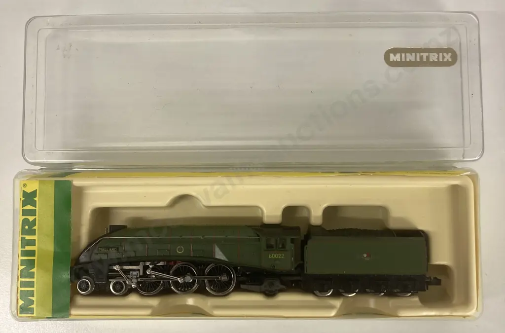 Minitrix 12947 N Gauge Class A4 4-6-2 60022 'Mallard' in British Railways Green, Boxed Image 1++