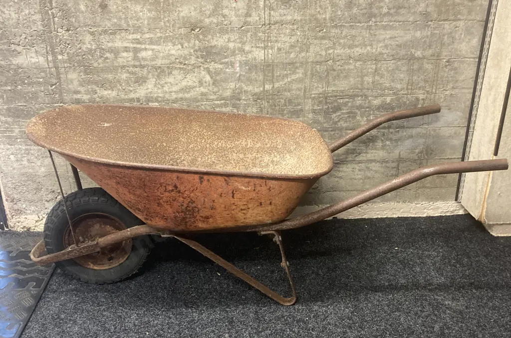 Steel Wheelbarrow Image 1++
