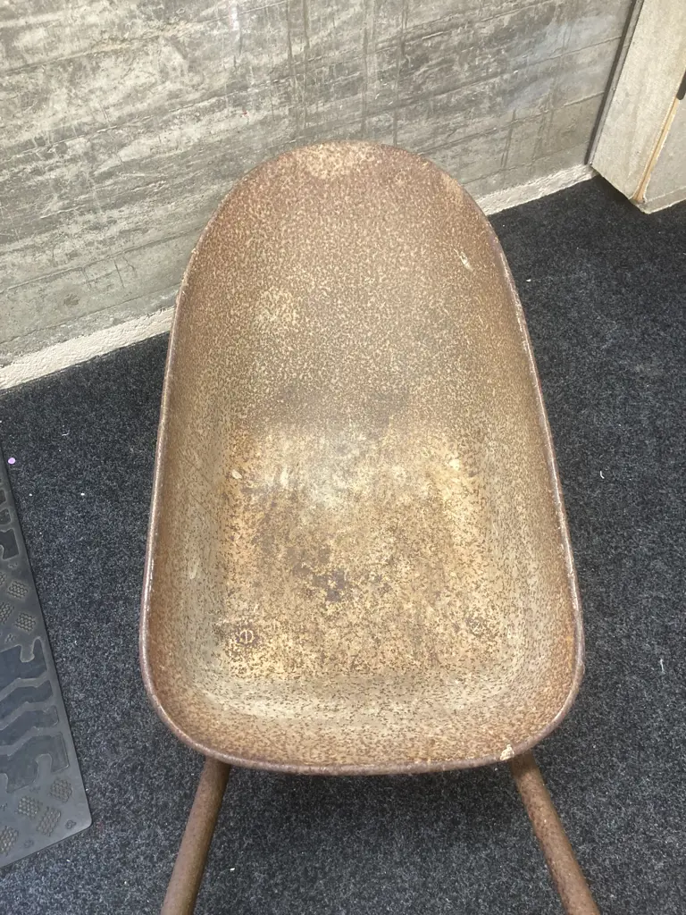 Steel Wheelbarrow Image 1++