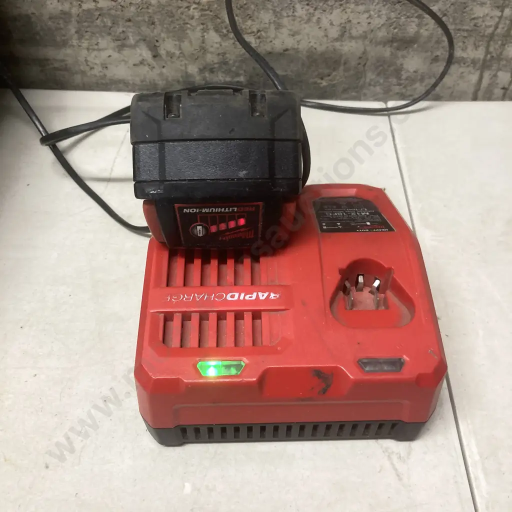 Milwaukee M18 BBL 18V Blower, 5.0Ah Battery & M12-18FC Charger (No Nozzle On Blower) Image 1++