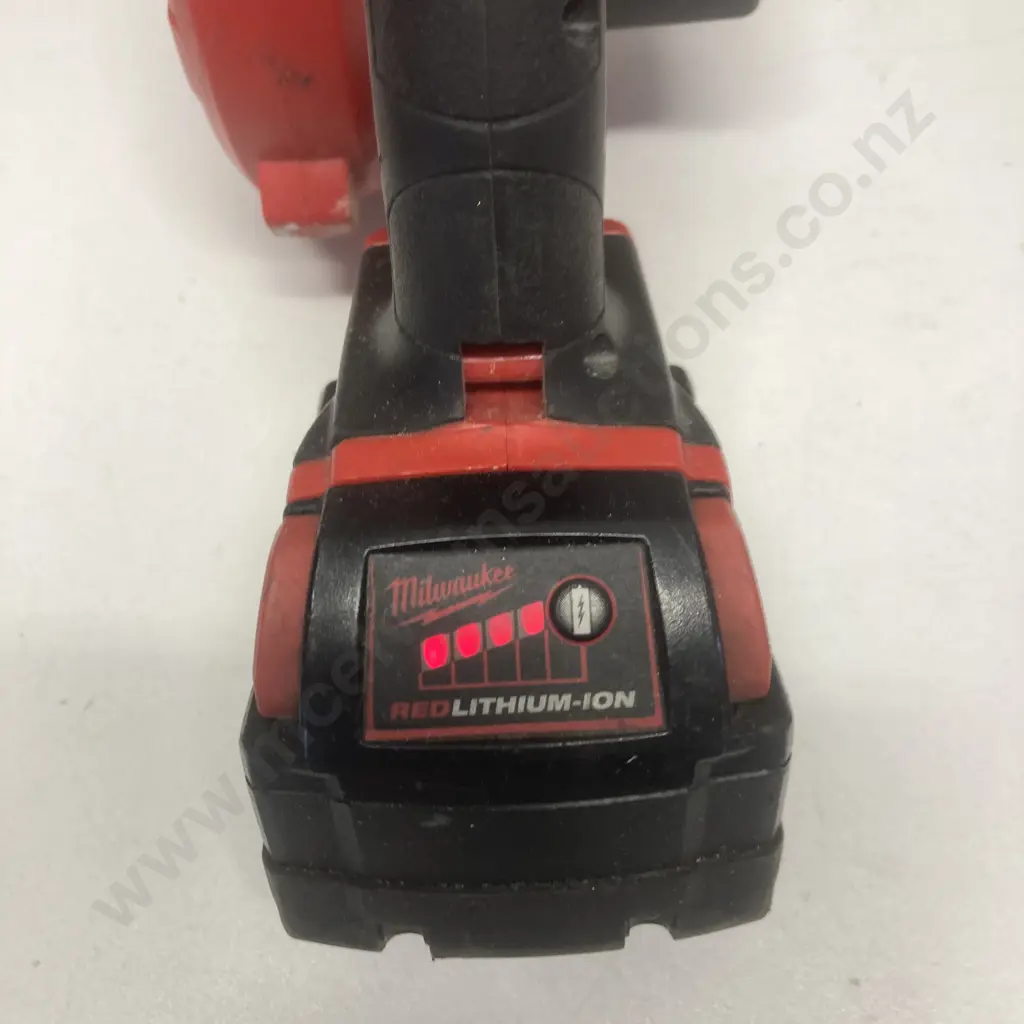 Milwaukee M18 BBL 18V Blower, 5.0Ah Battery & M12-18FC Charger (No Nozzle On Blower) Image 1++